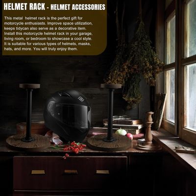 Exibição de capacete de mesa com cor de madeira de bétula inacabada e estilo industrial