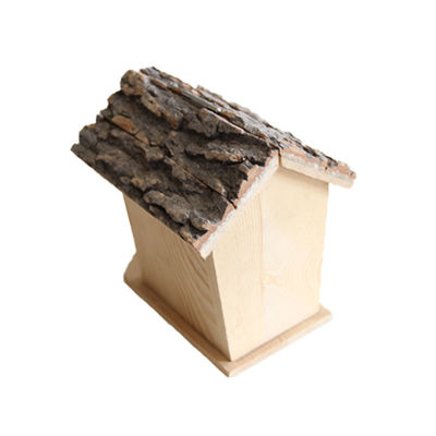 Decoração de jardim ao ar livre Casa de pássaros de madeira com pássaros em mente e materiais respiráveis