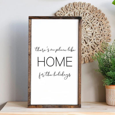 Casa rústica Madeira doce Sinais em branco para a escrita do casamento Sinais na Europa Madeira maciça