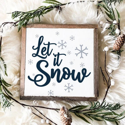 Casa rústica Madeira doce Sinais em branco para a escrita do casamento Sinais na Europa Madeira maciça