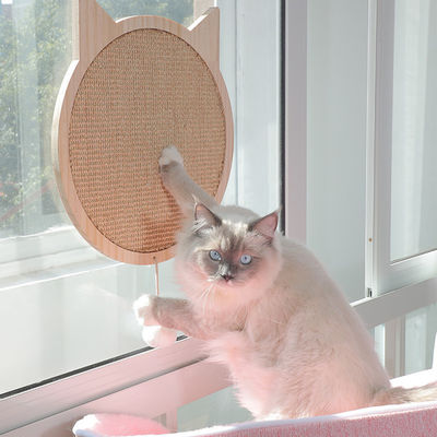 Casa de postes de gatos de madeira e tapete de patas de tecido Sisal para o entretenimento do seu gato