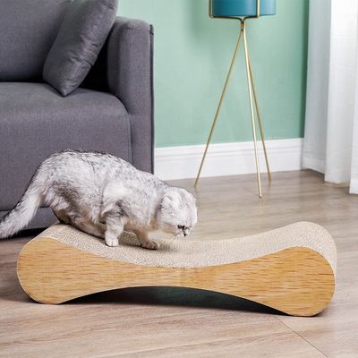 Mantenha seu gato feliz e sua casa ecológica com este raspador