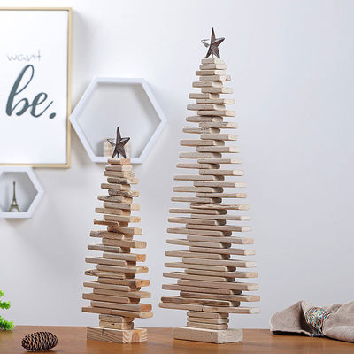 Decoração de árvore de Natal Ornamentos de mesa com design simples e cor de madeira natural