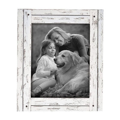 Estrutura de madeira rústica montada na parede ou na mesa