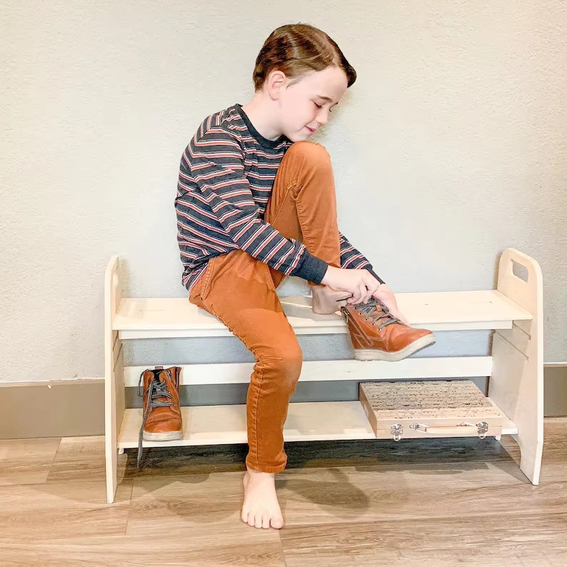 Mobiliário de madeira Montessori desmontável para crianças Banco de sapatos na sala de estar Sala de jogos